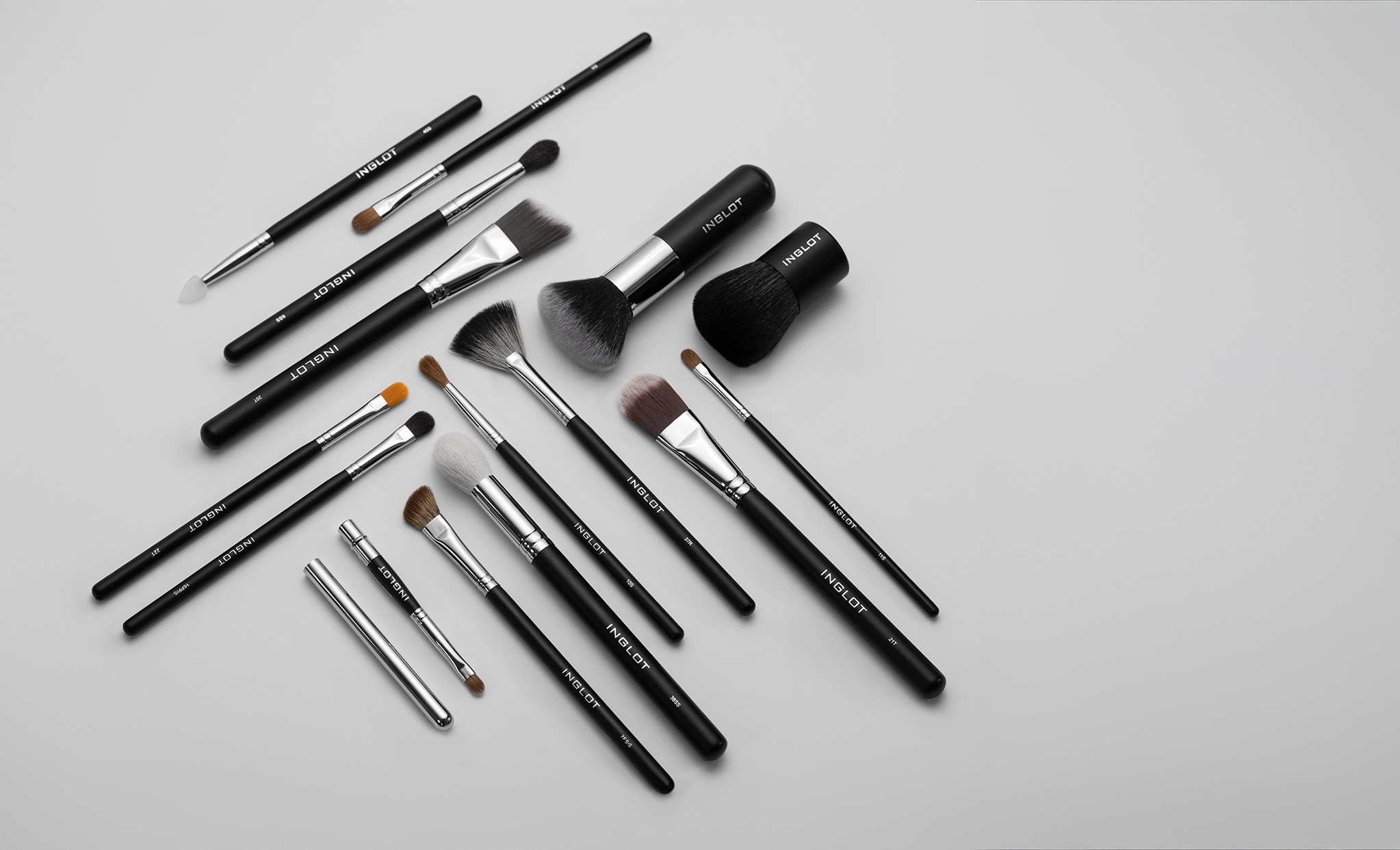GIFT Free Makeup Brush